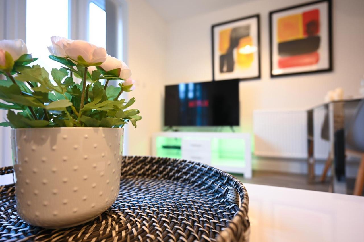 Апартаменты Luxury 4 Bed House With Gated Parking In The Heart Of Birmingham! Экстерьер фото