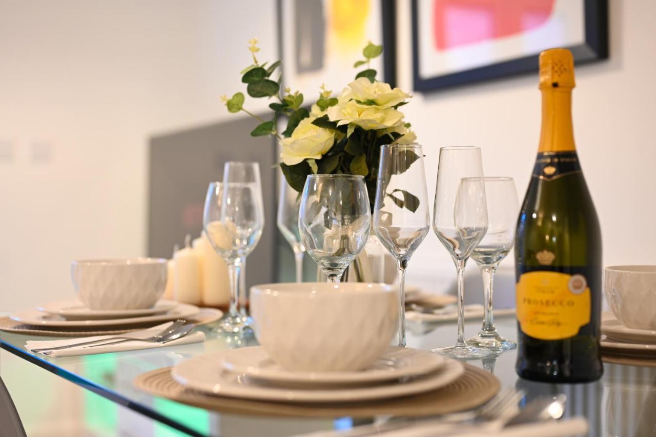 Апартаменты Luxury 4 Bed House With Gated Parking In The Heart Of Birmingham! Экстерьер фото