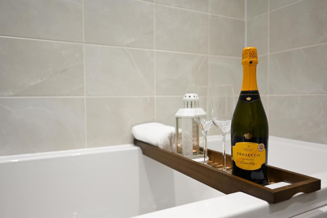 Апартаменты Luxury 4 Bed House With Gated Parking In The Heart Of Birmingham! Экстерьер фото